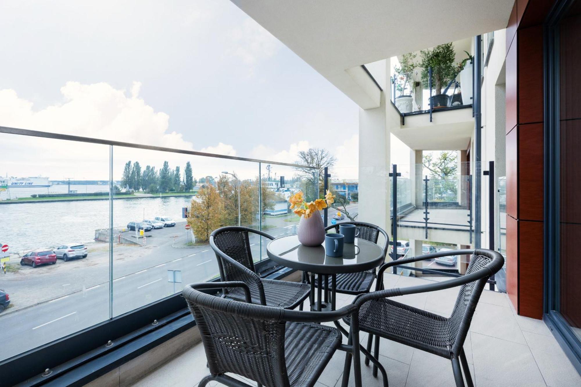 Nowa Flotylla Stylowy Apartament Z Widokiem Na Port By Noclegi Renters Świnoujście Exterior foto